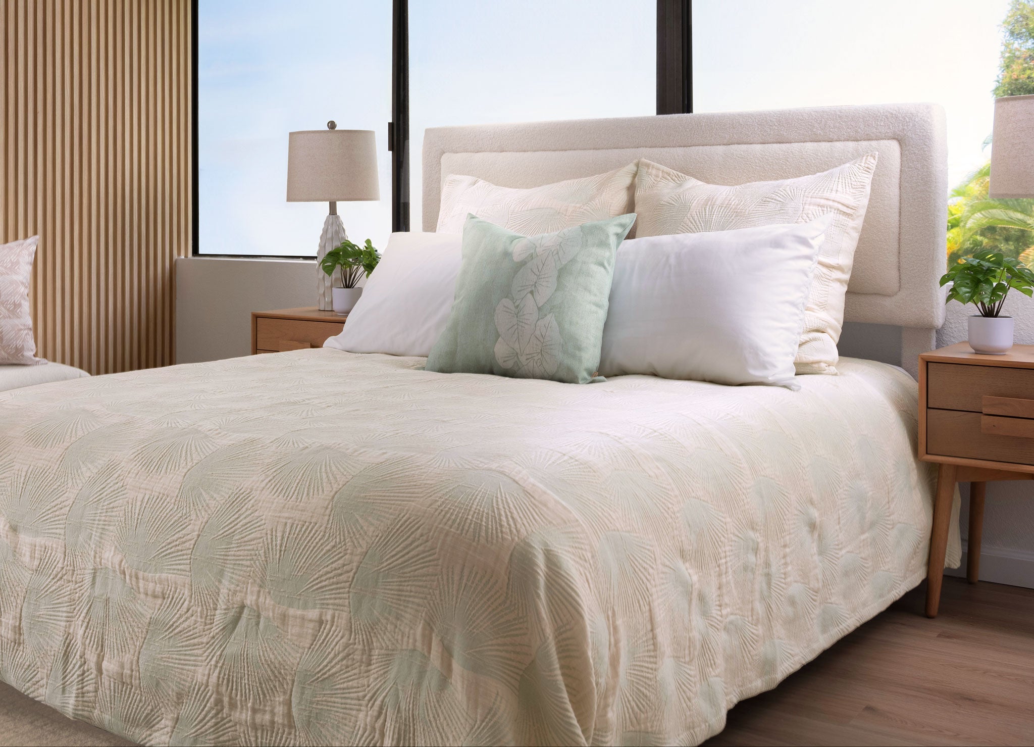 Coastal Bedroom Décor