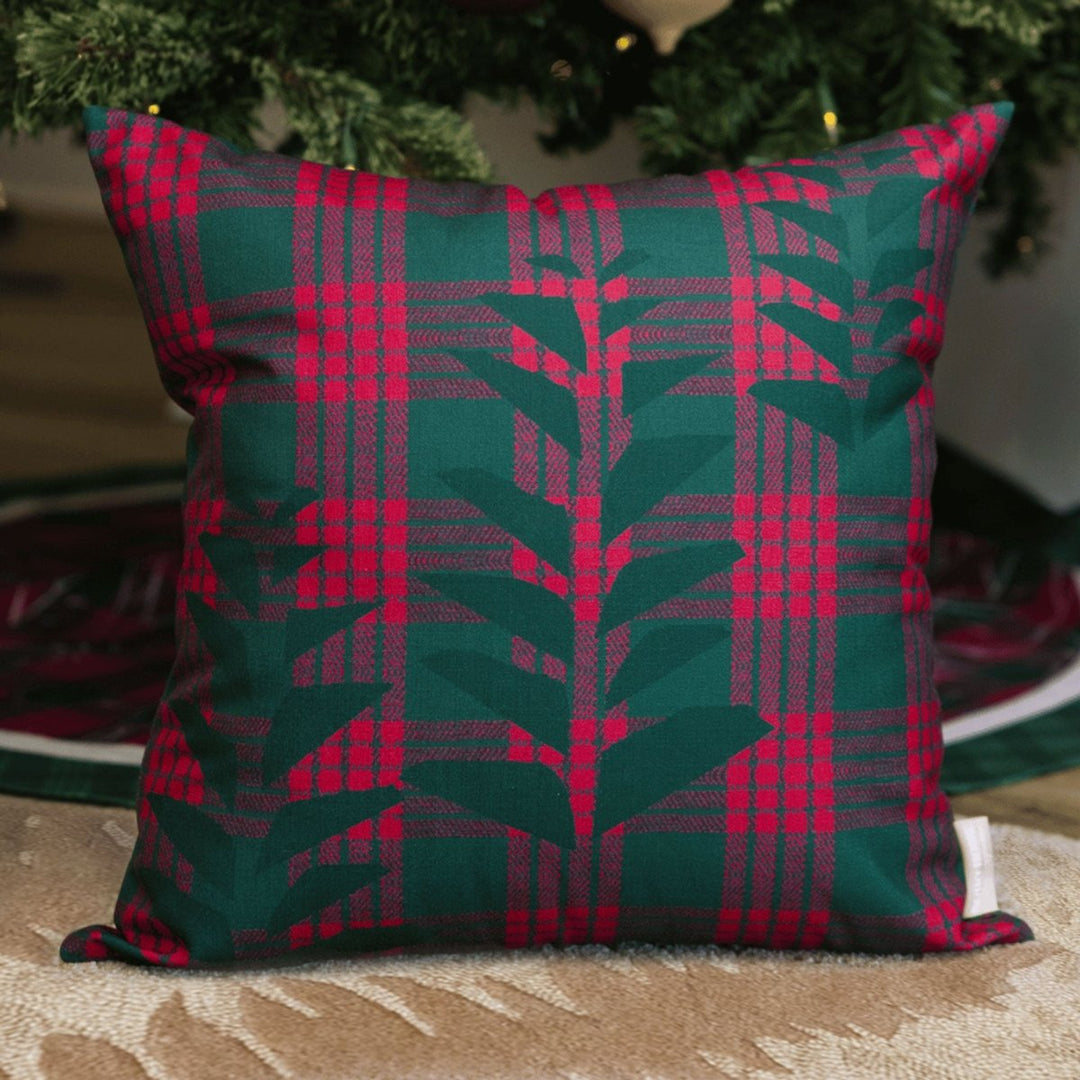 Hawaiian Holiday Palaka Kalikimaka Lāʻau Square Pillowcase