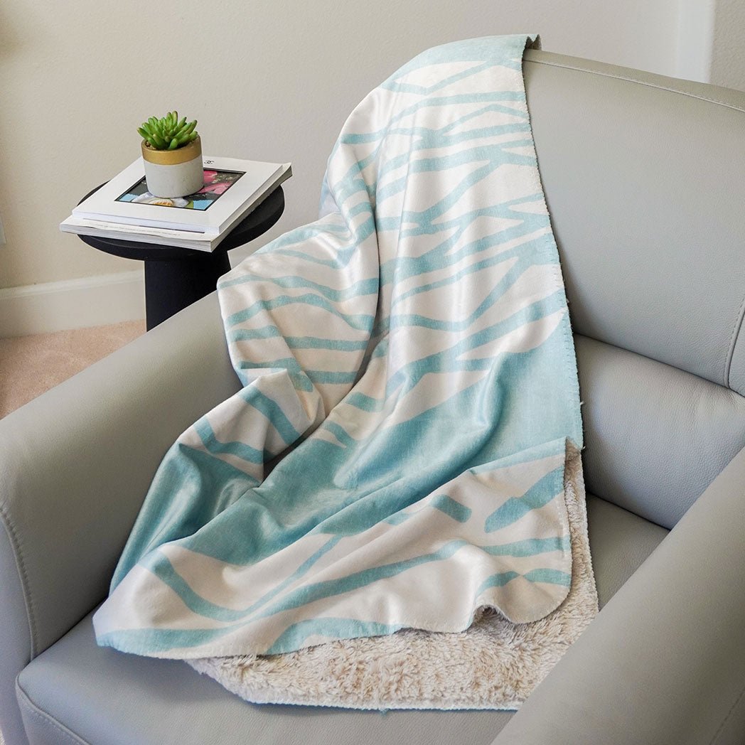 Niho Kila Cozy Throw