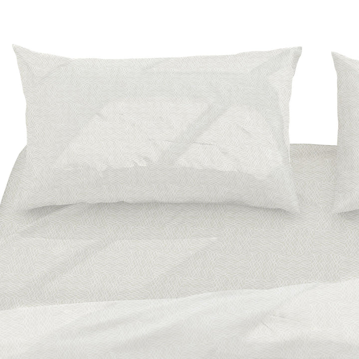 ʻUpena Huli Luxury Sheet Set Pillow Closeup