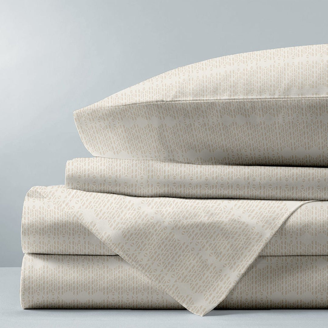 Closeup Of the Kua Luxury Sheet Set Hawaii