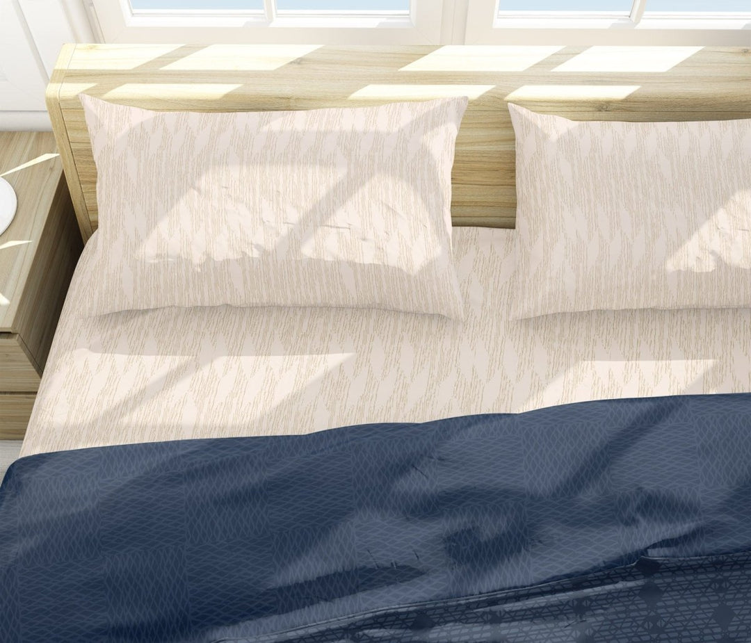 Pili Luxury Sheet Set On a Bed With Two Pillows