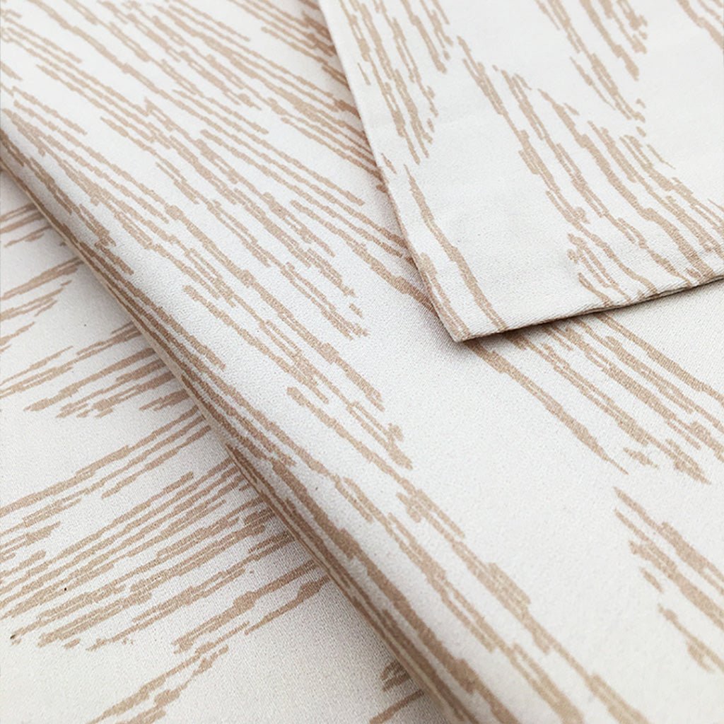 Pili Luxury Sheet Set Hawaiian Print Closeup